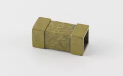 Galvanizált végzáró Quatro karnishoz 20x20 mm Antik arany Kettes